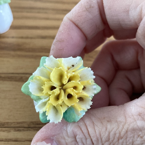 Beautiful vintage salt & pepper shakers - Picture 6 of 6